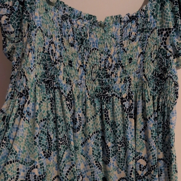Venezia Green and Blue Smocked Cap Sleeve Blouse - Picture 4 of 5